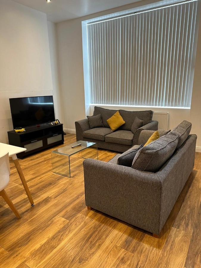 Spacious Apartment Close To City Centre With Secure Parking Leeds  Exterior foto